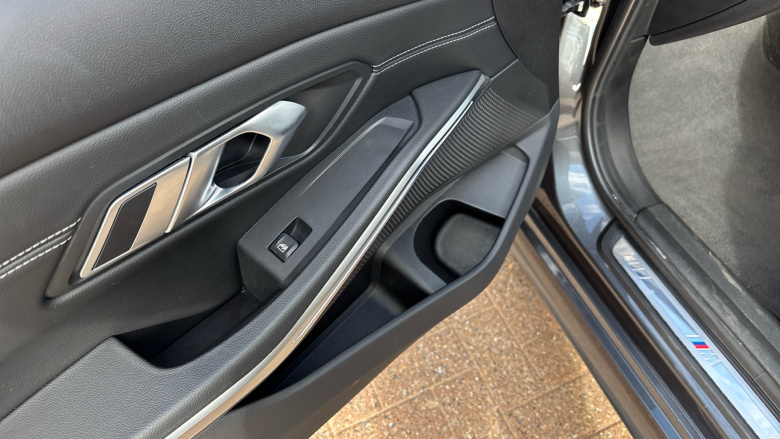 BMW 3 Series 320i M Sport 4dr Step Auto [Pro Pack] Petrol Saloon